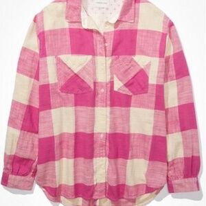 Women's American Eagle Oversized Flannel Pink Plaid button up shirt
